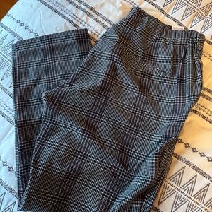 Old Navy Women's Checkered Pants - Black and White